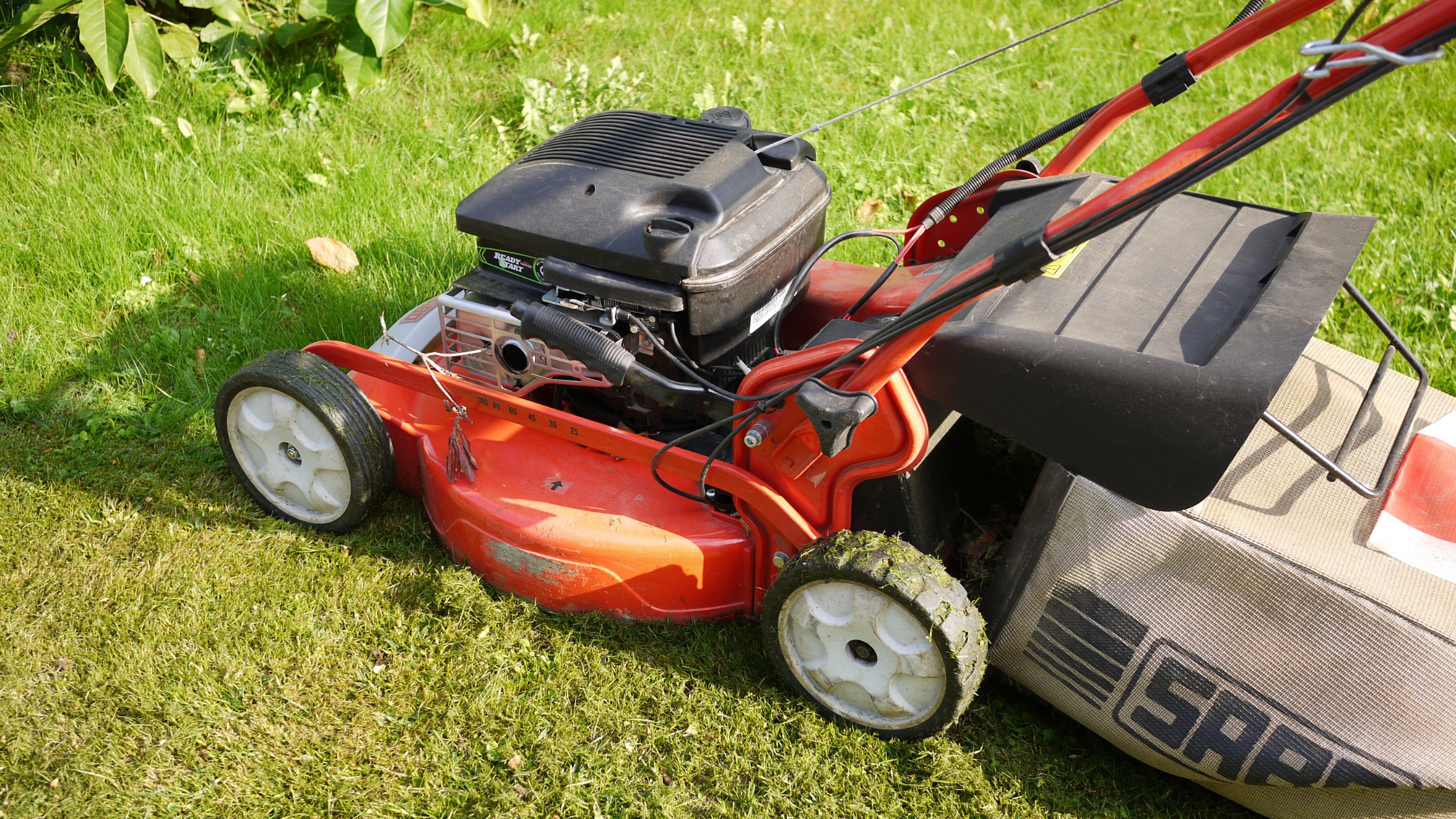 clean a carburetor on a lawn mower